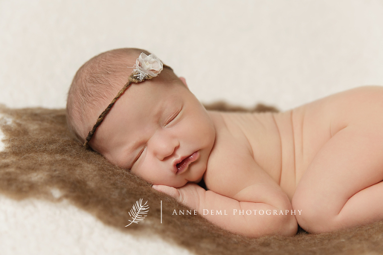 babyfotografie-in-muenchen-babyfotograf-liebevolle_und-natuerliche-babyfotos-anne-deml-greta4