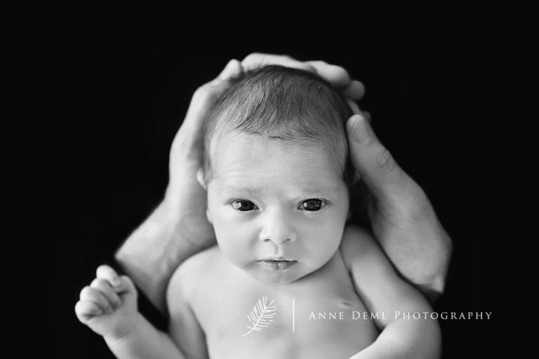 waches_neugeborenes_fuenf_tage_geburt_krankenhaus_babyfotograf_muenchen