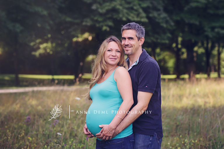 Schwangerschaftsfotografie_schwangerschaftsshooting_babybauchfotos_muenchen_anne_deml_babybauchfotografie_babyfotograf_schwangerschaft_geburt_hebamme_krankenhaus_iris2