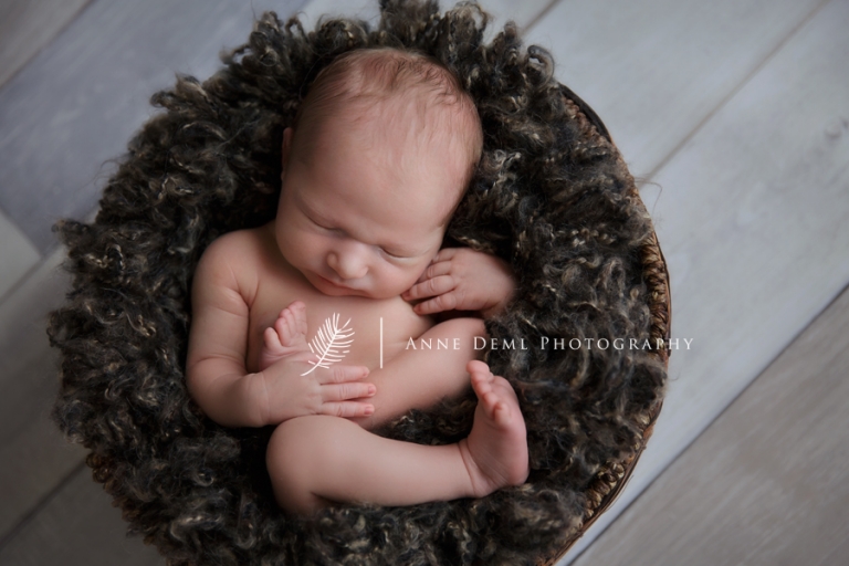 schoene_neugeborenenfotos_babyfotograf_babyfotos_babyfotografie_suesse_babybilder_muenchen_anne_deml_constantin7