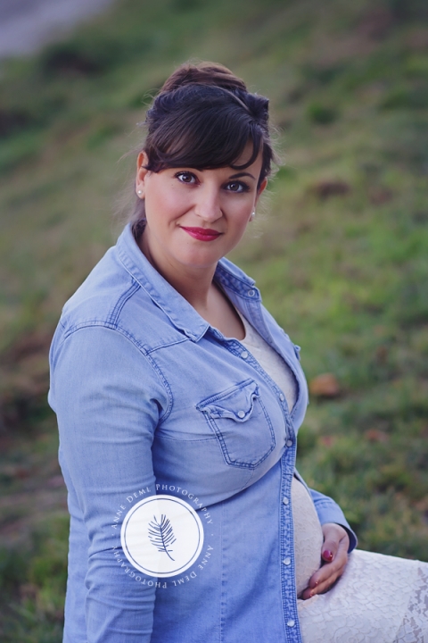 babybauchbilder_in_der_natur_ungezwungen_outdoor_schwangerschaftsshooting_anne_deml_muenchen_fotostudio_schwanger_geburt_babyfotograf_jacqueline_12