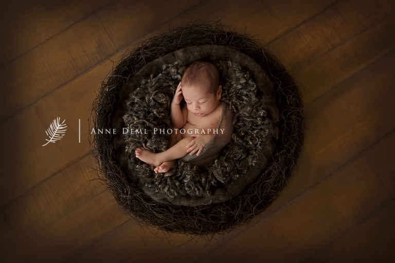 babyfotos_zwillinge_neugeborenenfotos_muenchen_anne_deml_babyfotograf_suesse_babyfotos_drillinge_geburt_krankenhaus_hebamme_3