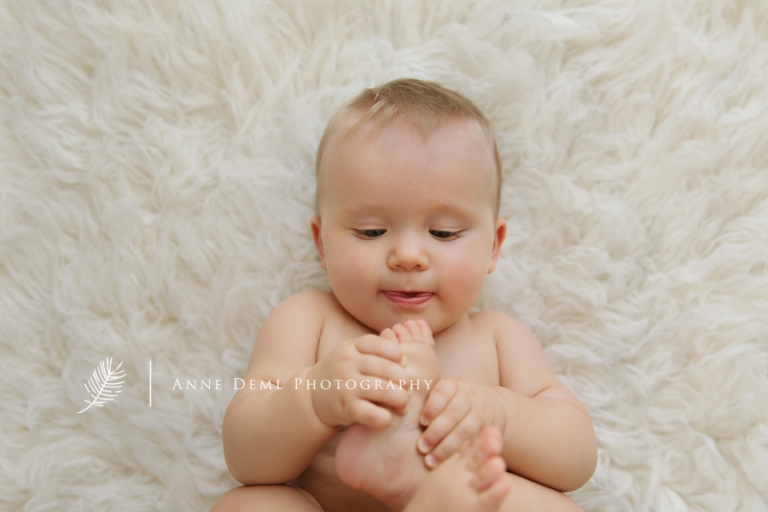 einzigartige_babybilder_babyshooting_babyfotografie_babyfotograf_fotostudio_babyzimmer_fotoatelier_anne_deml_fotografie_muenchen_freising_ingolstadt_augsburg_emma_17