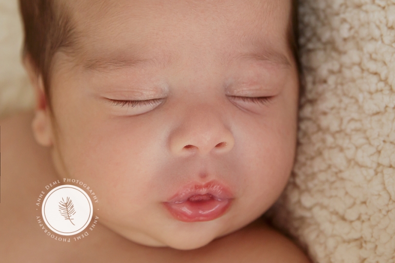 einzigartige_neugeborenenfotos_babyfotograf_anne_deml_muenchen_ingolstadt_freising_geburt_krankenhaus_hebamme_babyshooting_babyfotos_babyfotografie_16