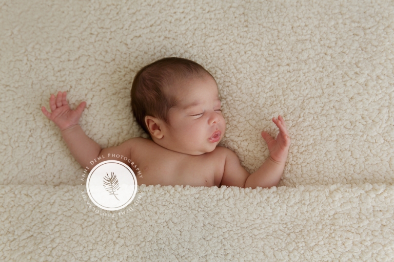 einzigartige_neugeborenenfotos_babyfotograf_anne_deml_muenchen_ingolstadt_freising_geburt_krankenhaus_hebamme_babyshooting_babyfotos_babyfotografie_17