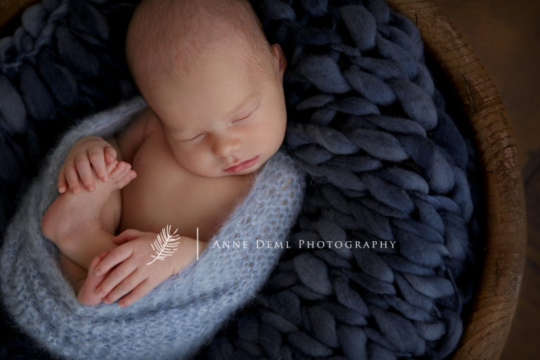 exklusive_babybilder_babyfotograf_muenchen_anne_deml_einfuehlsame_liebevolle_babyfotografie_einzigartige_erinnerungen_krankenhaus_schwanger_geburt_freising_noah13