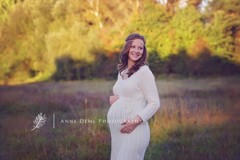 schwangerschaftsfotos_ungestellt_natur_outdoor_babyfotograf_anne_deml_hebamme_geburt_krankenhaus_babybauchbilder_melanie_14