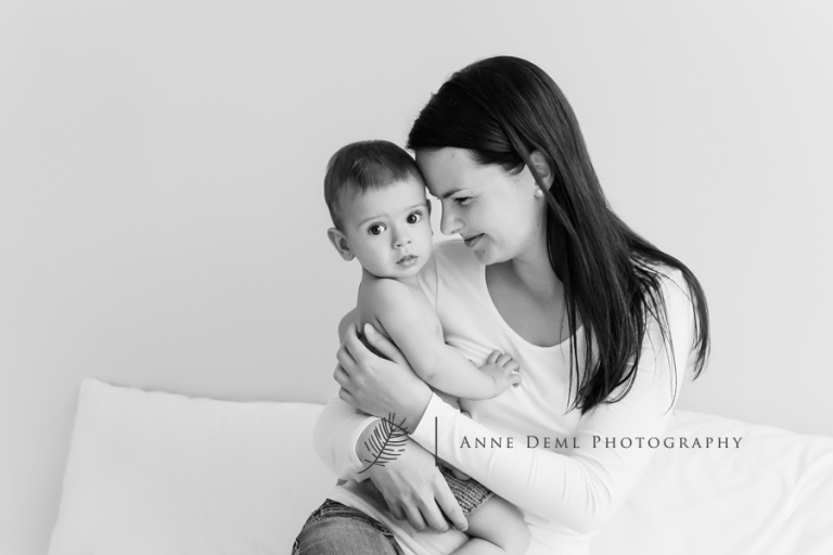 babyfotos_mit_mama_papa_eltern_baby_erstes_jahr_niedlich_suess_besondere_babybilder_muenchen_freising_augsburg_anne_deml_leon_5