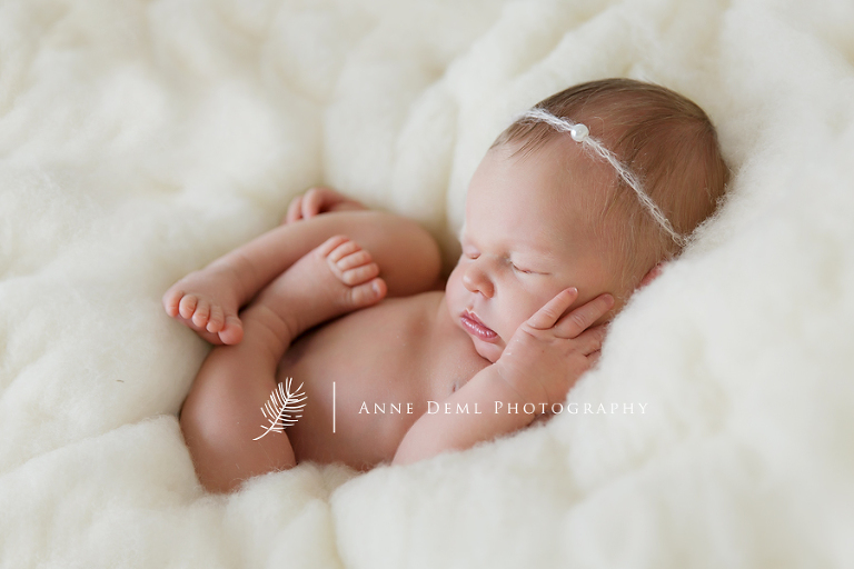 besondere_erinnerungen_babyfotos_muenchen_babyfotograf_anne_deml_freising_ingolstadt_krankenhaus_geburt_hebamme_charlotte_011
