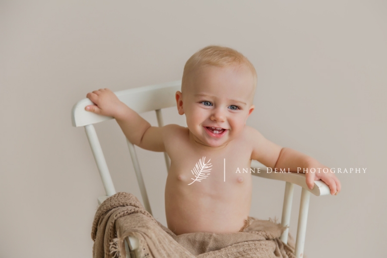 besondere_liebevolle_babyfotos_baby_fuenf_monate_babyshooting_im_fotostudio_anne_deml_fotografie_professionell_babyfotografin_muenchen_augsburg_freising_marie_015