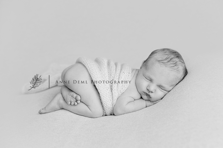 niedliche_babyfotos_neugebornenbilder_babyfotograf_fotostudio_muenchen_anne_deml_babyfotografie_geburt_neugeborenes_anne_geddes_freising_babyshooting_tim_11