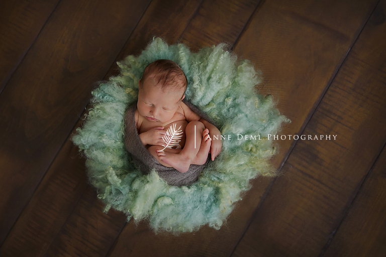 niedliche_babyfotos_neugebornenbilder_babyfotograf_fotostudio_muenchen_anne_deml_babyfotografie_geburt_neugeborenes_anne_geddes_freising_babyshooting_tim_12