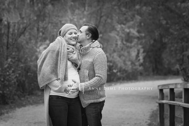 ungezwungene_natuerliche_babybauchfotos_babybauchfotografie_schwangerschaftsbilder_baby_schwanger_anne_deml_fotografie_muenchen_melanie_15