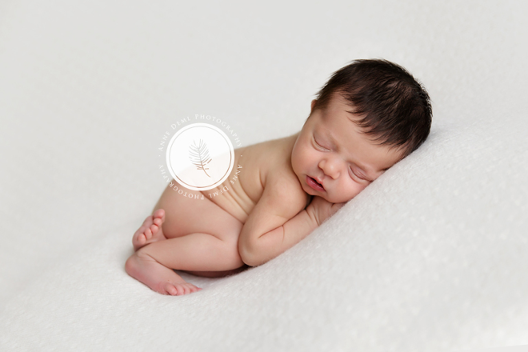 liebevolle_babyfotografie_profi_babyfotograf_anne_deml_augsburg_neugeborenenshooting_hebamme_geburtshaus_geburt_neugeborene_baby_muenchen_bayern_julie_13