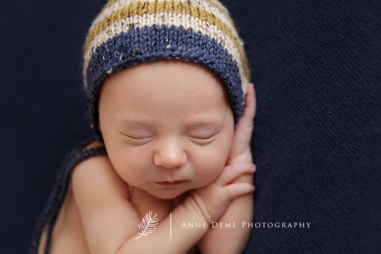 babyfotograf_bayern_liebevolle_babyfotos_eltern_geburt_krankenhaus_neugeborenes_besondere_babyfotografie_anne_deml_muenchen_spezialisiert_auf_neugeborenenfotografie_finley_10