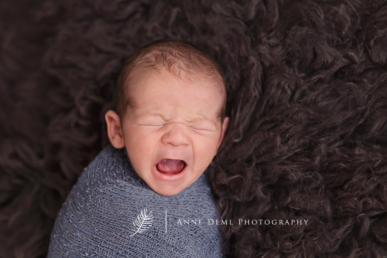 baby_babybilder_augsburg_babyfotograf_babyshooting_anne_deml_fotostudio_babyfotografie_besondere_neugeborenenbilder_krankenhaus_geburt_hebamme_paul_13