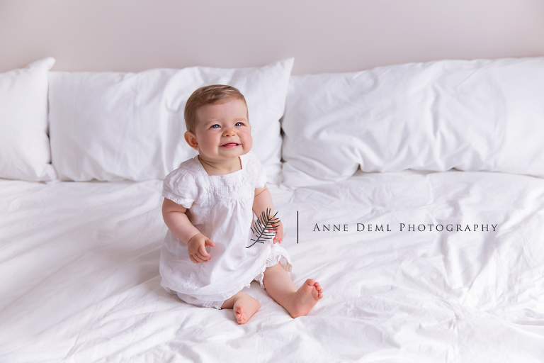 suesse_ungezwungene_babyfotos_babybilder_muenchen_babyfotografie_freising_babyshooting_anne_deml_isabell_15