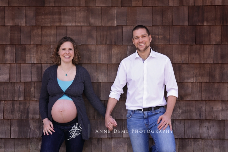natuerliche_babybauchfotos_muenchen_park_outdoor_ungestellt_anne_deml_babyfotograf_regine_12