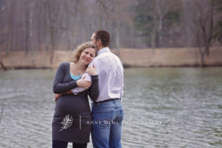 natuerliche_babybauchfotos_muenchen_park_outdoor_ungestellt_anne_deml_babyfotograf_regine_4