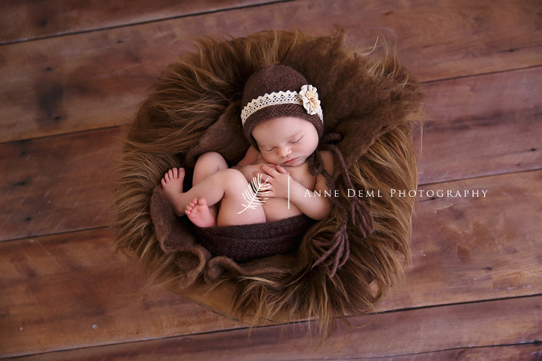 neugeborenenfotos_niedliche_professionell_babyfotograf_anne_deml_muenchen_mia_2