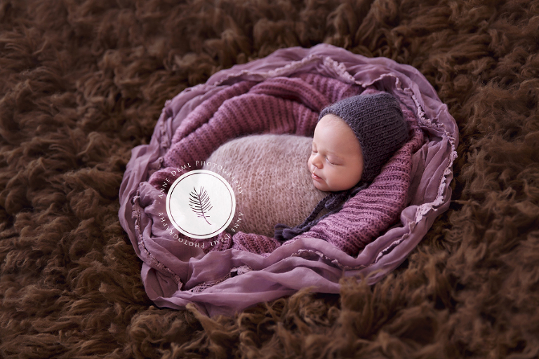 neugeborenenfotos_niedliche_professionell_babyfotograf_anne_deml_muenchen_mia_3