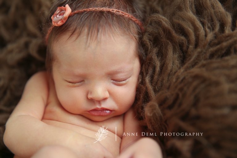 professionelle_babyfotografie_babyfotograf_muenchen_anne_deml_babyfotos_neugeborenenfotos_babyshooting_freising_geburt_elena_11