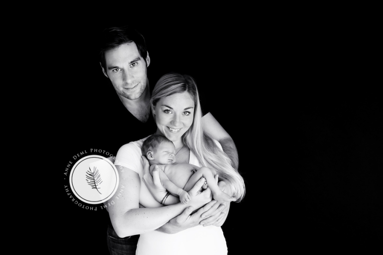 babyfotos_mit_eltern_neugeborenenfotos_babybilder_muenchen_anne_deml_babyshooting_professionell_11