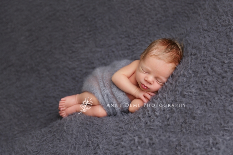babyfotos_mit_eltern_neugeborenenfotos_babybilder_muenchen_anne_deml_babyshooting_professionell_12