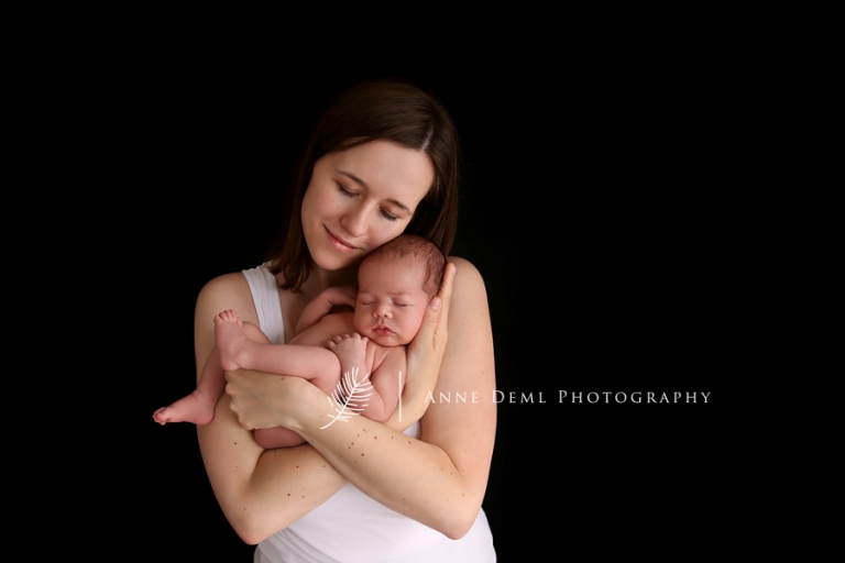 babybilder_mit_eltern_mama_papa_schlafende_neugeborene_neugeborenenfotos_muenchen_14