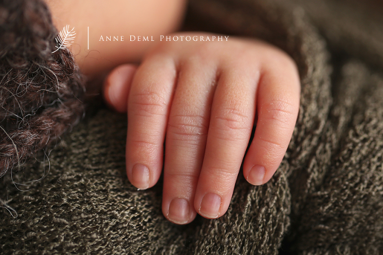 suesse_babybilder_neugeborene_muenchen_anne_deml_babyfotograf_hebamme_geburt_jonathan_5