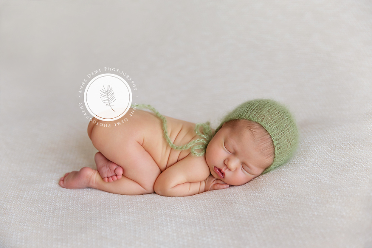 babyfotos_im_fotostudio_anne_deml_freising_babyfotografie_krankenhaus_babyshooting_geburt_leonie_11