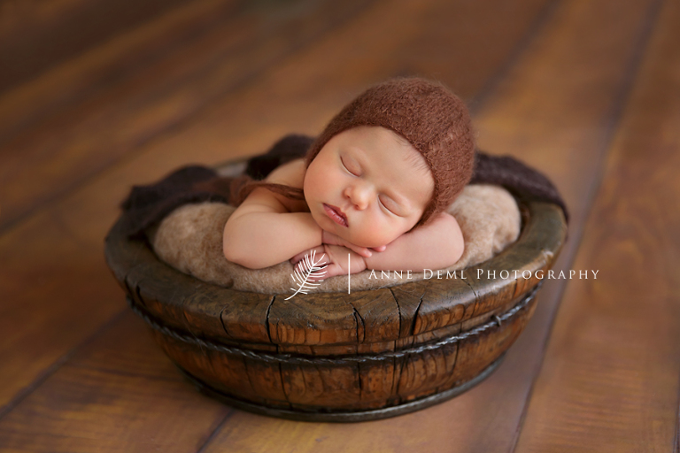 babyfotos_im_fotostudio_anne_deml_freising_babyfotografie_krankenhaus_babyshooting_geburt_leonie_9