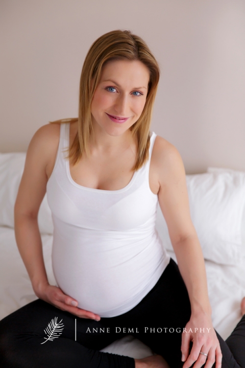 natureliche_babybauchfotos_schwangerschaftsbilder_muenchen_babyfotograf_anne_deml_geburt_hebamme_krankenhaus_nadine_10