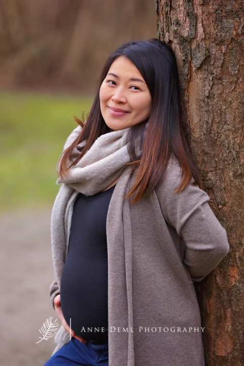 babyauchshooting_outdoor_babybauchbilder_ungezwungene_schwangerschaftsfotos_geburt_baby_krankenhaus_babyfotograf_freising_anne_deml_shu_11