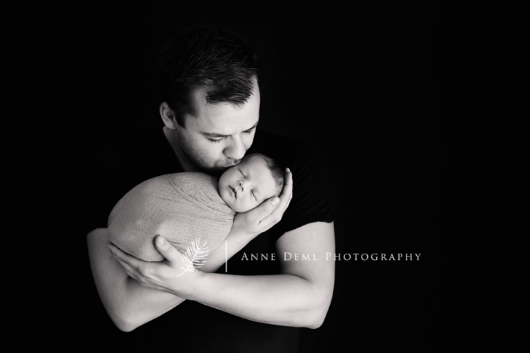 neugeborenenbilder_babyfotografin_anne_deml_augsburg_fotostudio_babyfotografie_muenchen_einzigartige_erinnerungen_raphael_11