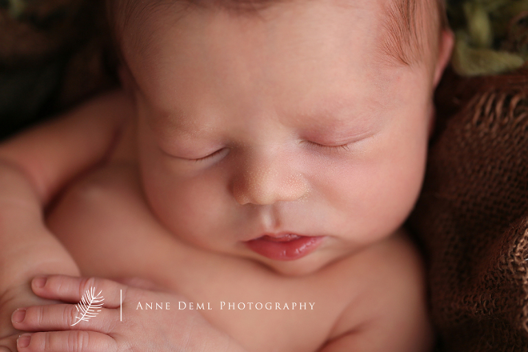 neugeborenenbilder_babyfotografin_anne_deml_augsburg_fotostudio_babyfotografie_muenchen_einzigartige_erinnerungen_raphael_13