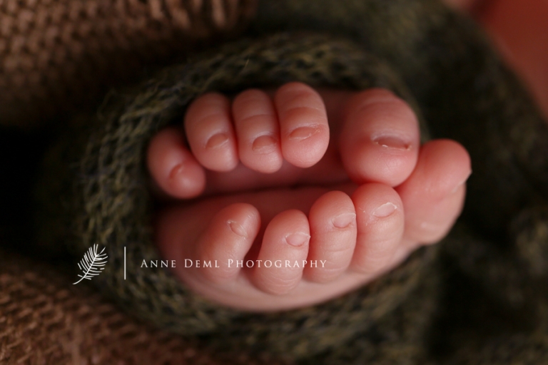 neugeborenenbilder_babyfotografin_anne_deml_augsburg_fotostudio_babyfotografie_muenchen_einzigartige_erinnerungen_raphael_16