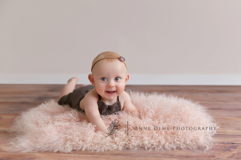 suesse_babybilder_augsburg_freising_babyfotograf_anne_deml_professionelle_babyfotos_fotostudio_babyshooting_zoe_07