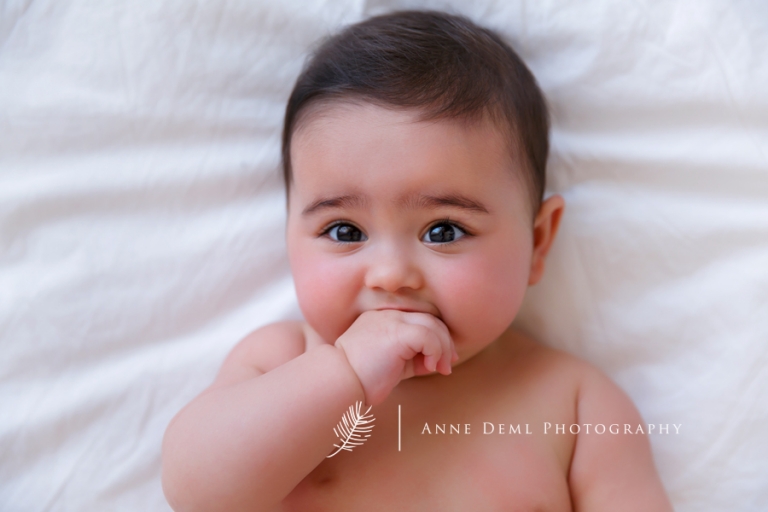 professioneller_babyfotograf_freising_babyfotografie_augsburg_natuerliche_babyfotos_annedeml_muenchen_emma_06