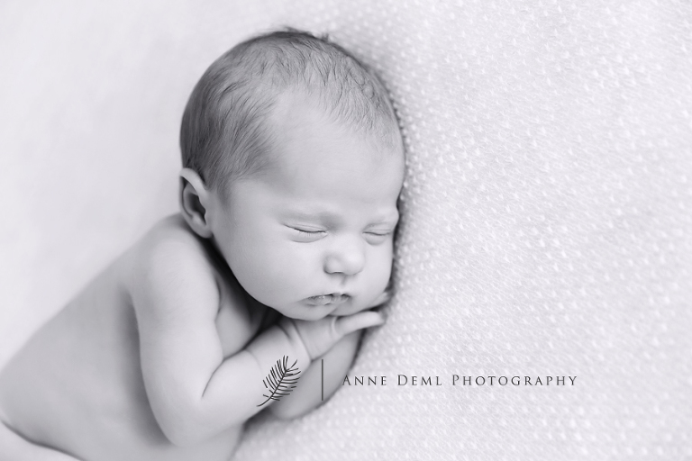 niedliche_neugeborenenbilder_babyfotograf_anne_deml_babyshooting_freising_laila_01