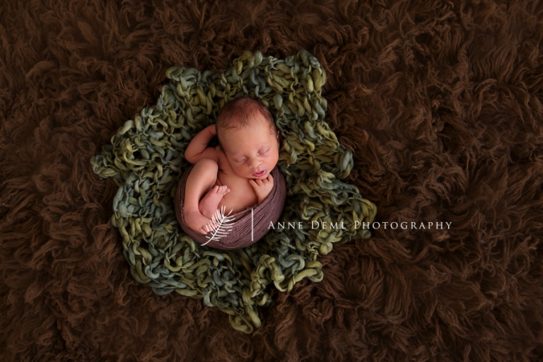 babyfotografin_anne_deml_augsburg_babystudio_muenchen_geburt_neugeborenenfotos_freising_professionelles_babyshooting_karl_06