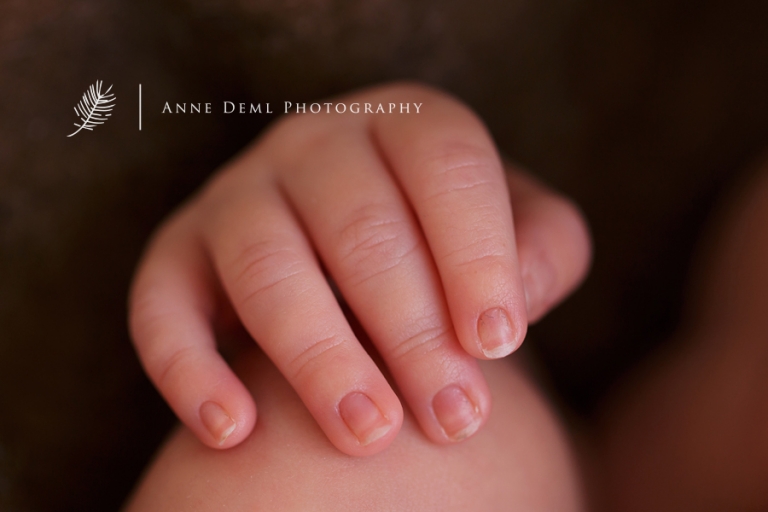 besondere_babyfotografie_muenchen_liebevolle_babybilder_neugeborene_neugeborenenfotografie_augsburg_geburt_freising_neugeborenenfotos_karl_13