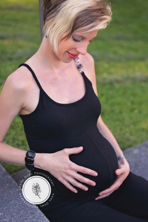 schwangerschaftsfotos_babybauchshooting_dachau_babyfotografin_anne_deml_ungezwungene_babybauchfotos_muenchen_familienbilder_freising_baby_geburt_bilder_alexandra_08