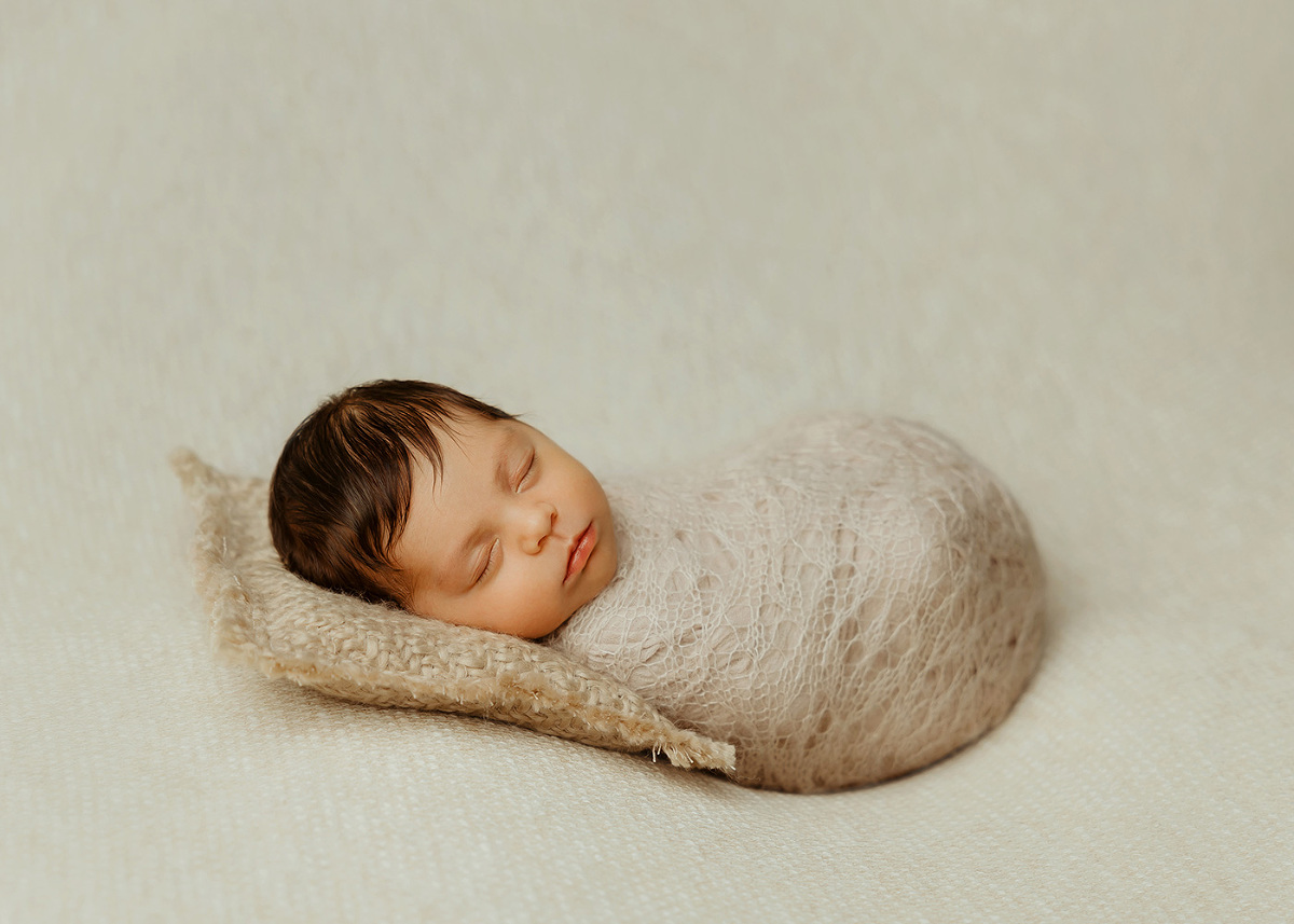 newbornshooting münchen neugeborenenshooting familienfotos babyfotografin