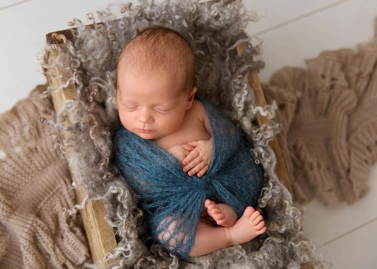 Newborn Shooting München liebevolle Neugeborenenfotografie Anne Deml