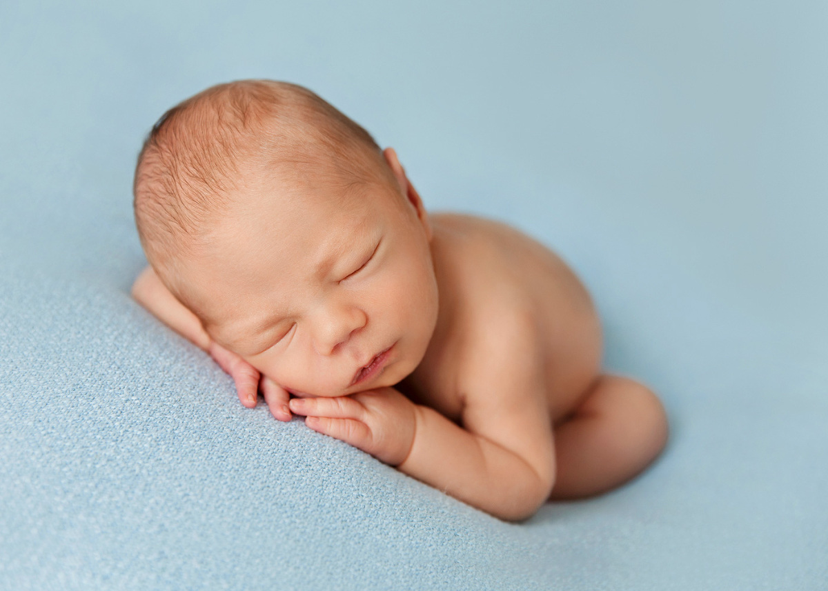 Newbornshooting Neugeborenen Shooting mit der Babyfotografin Anne Deml München
